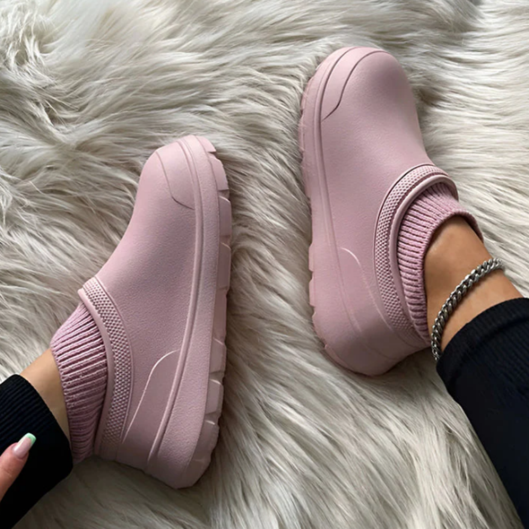 Clomfy™ | Cozy Clogs