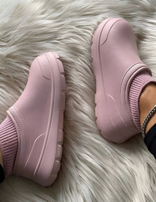 Clomfy™ | Cozy Clogs